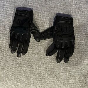 Women’s motorcycle gloves by Joe Rocket
